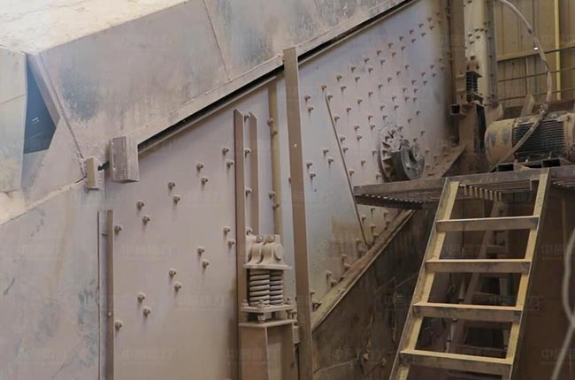 振動(dòng)篩.jpg 振動(dòng)篩.jpg