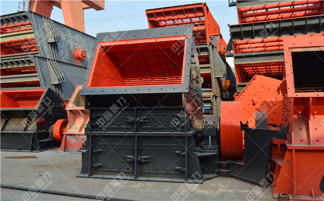 PCD1826單段錘式破碎機(jī) PCD1826單段錘式破碎機(jī)