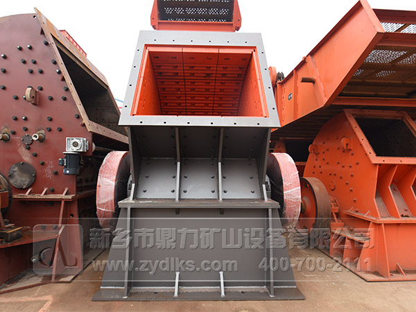 石料生產(chǎn)線設(shè)備之錘式破碎機(jī) 石料生產(chǎn)線設(shè)備之錘式破碎機(jī)