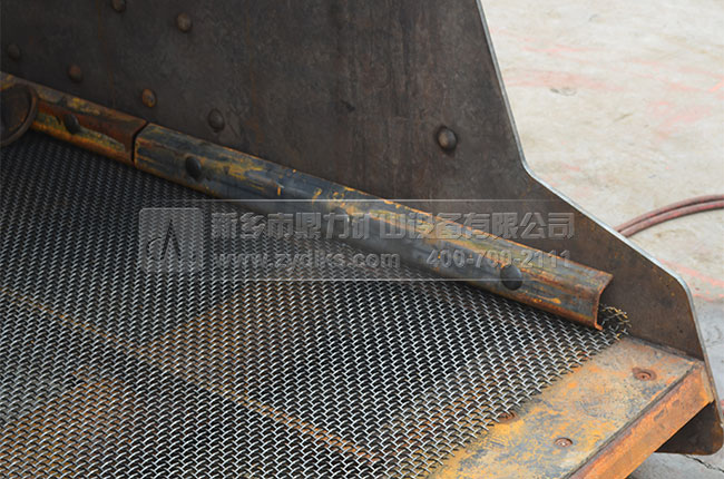 振動(dòng)篩篩面固定