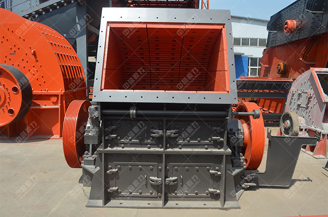 重型錘式破碎機產(chǎn)品實拍圖展示 重型錘式破碎機產(chǎn)品實拍圖展示