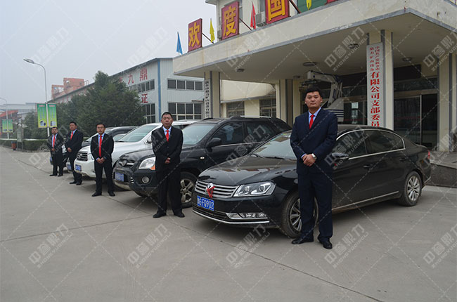 中譽(yù)鼎力長(zhǎng)石破碎設(shè)備生產(chǎn)廠家 中譽(yù)鼎力長(zhǎng)石破碎設(shè)備生產(chǎn)廠家