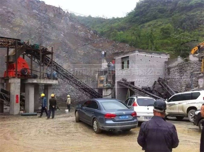 時(shí)產(chǎn)300噸石灰石生產(chǎn)線客戶案例 時(shí)產(chǎn)300噸石灰石生產(chǎn)線客戶案例