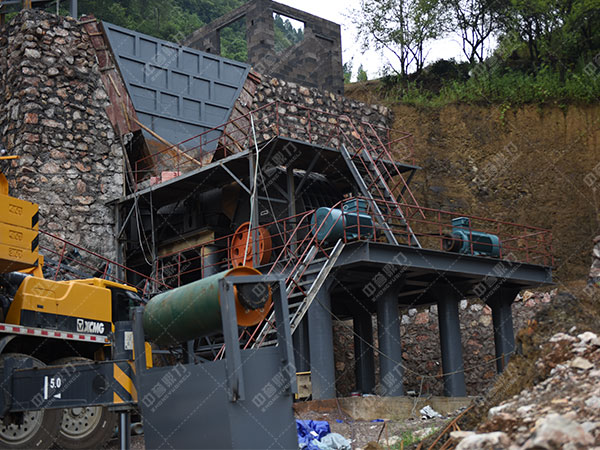采石場碎石機(jī)設(shè)備 采石場碎石機(jī)設(shè)備