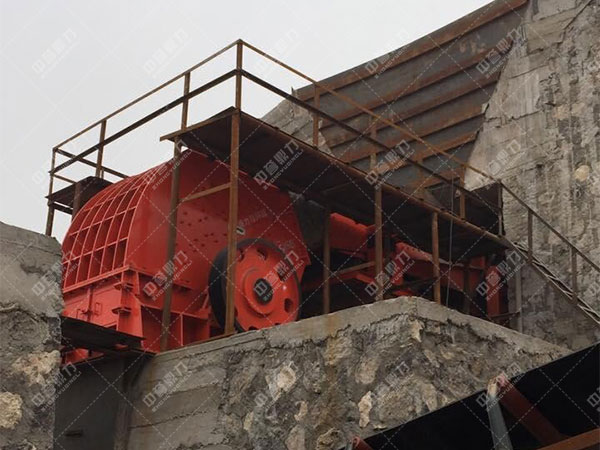 錘式破石機(jī) 錘式破石機(jī)