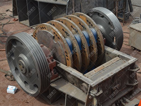 錘式破碎機(jī)檢修