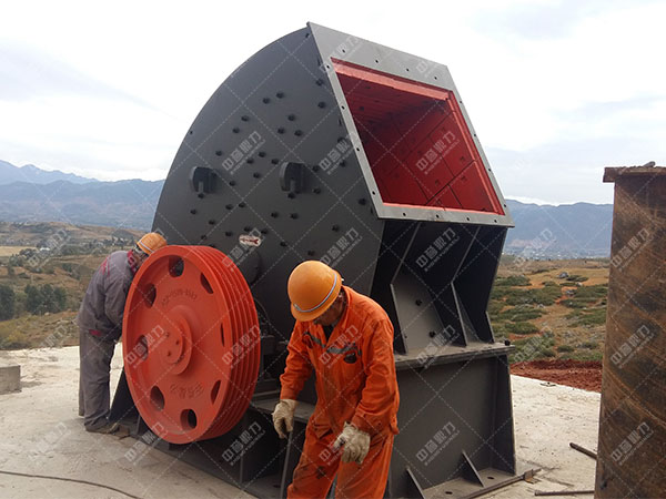 PCZ1308錘式破碎機(jī)