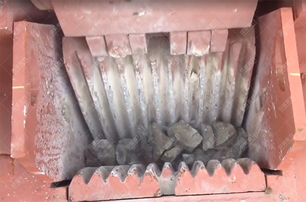 顎式破碎機(jī)