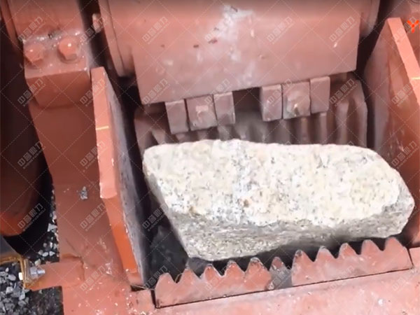 顎式破碎機(jī)