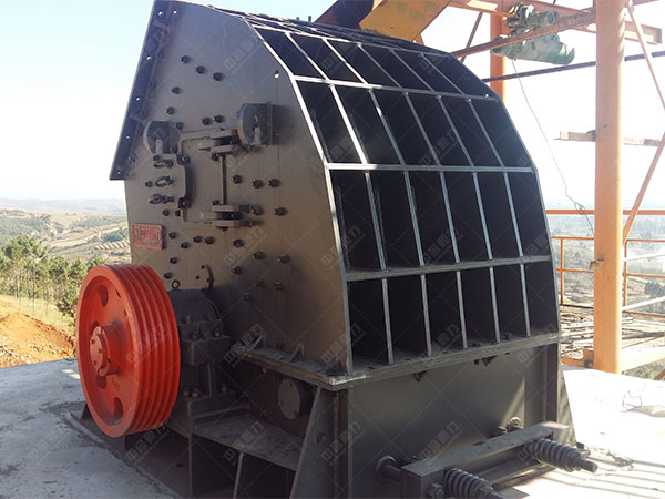 環(huán)錘式制砂機(jī)
